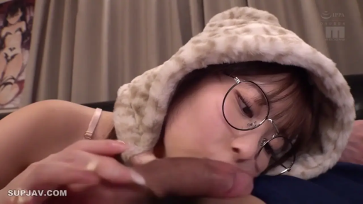 眼镜 · 卧室 · 口交 · 闭眼 · 色情内容 · 面部特写 · 趴卧 · 豹纹毛绒帽