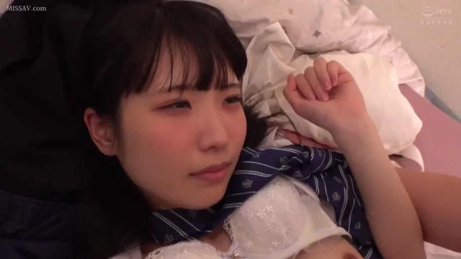 卧室 · 领带 · 仰卧 · 面部特写