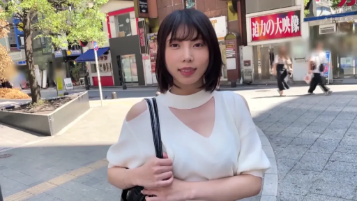 全身 · 全裸 · 浴室 · 站立 · 花洒 · 侧影 · 淋浴 · 放松