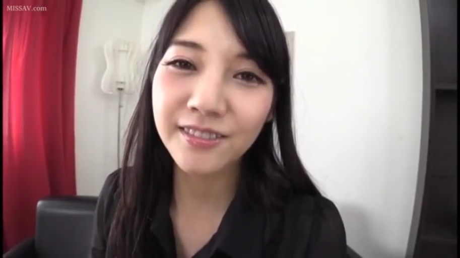 室内 · 全裸 · 性行为 · 微笑 · M字开腿 · 私处 · 无码
