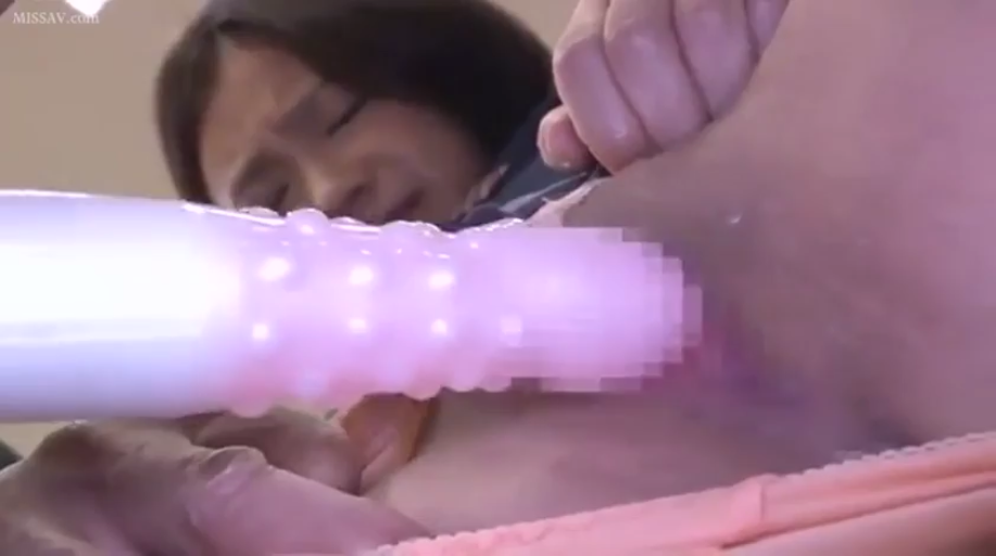 室内 · 仰卧开腿 · 马赛克 · 私处特写 · 水手服 · 按摩棒 · 沉迷表情 · 工具插入