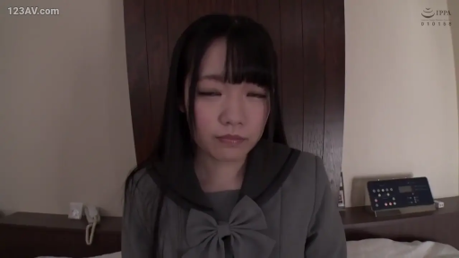 室内 · 迷离 · 面部特写 · 制服 · 凝视 · 正面 · 日本AV