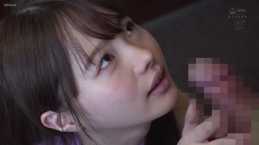 室内 · 脸部特写 · 阴茎 · 仰视 · 日本AV · 紫色上衣 · 准备口交 · 张口期待