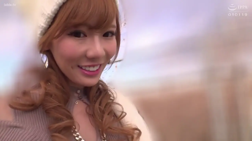 顔部のクローズアップ · ニットセーター · 摩天轮