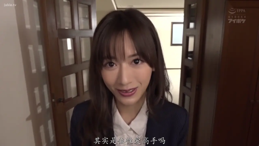 室内 · 脸部特写 · 站立 · 西装 · 端庄 · 门框 · 注视 · 职场风格