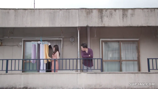 室内 · 俯身 · 胸部特写 · 迷离 · POV视角 · 润滑液 · 揉搓乳房 · 棕色针织上衣