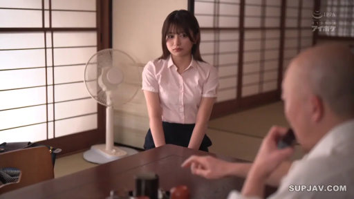 交谈 · 和室 · 中景 · 拘谨 · 职业装 · 剧情 · 正坐 · 电风扇