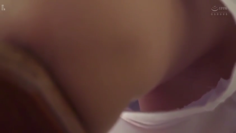 室内 · 女性 · 全裸 · 仰卧开腿 · 展示 · 肛门