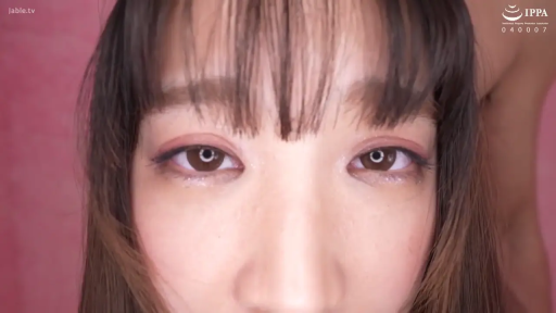 室内 · 全裸 · 注视 · 失神 · 正面 · 眼部特写 · 日本AV