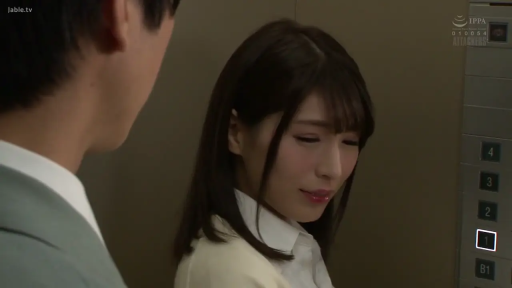 脸部 · 站姿 · 白衬衫 · 微笑 · 凝视 · 侧脸 · 电梯 · 电梯面板