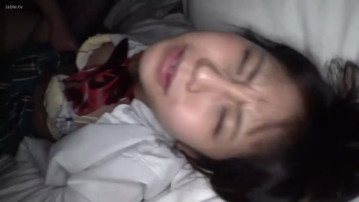 脸部特写 · 仰卧 · 床上 · JK制服