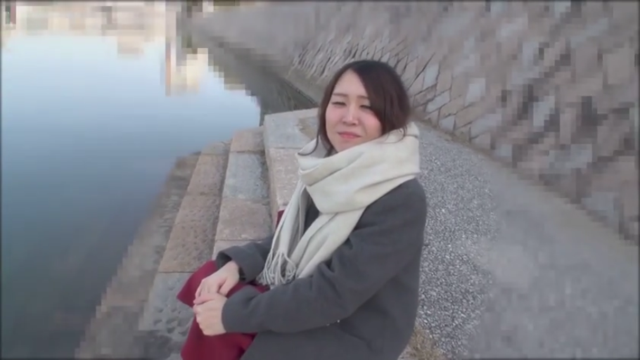 河边 · 白色围巾