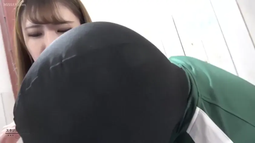 室内 · 顔部のクローズアップ · 口交 · 站立 · 苦痛 · 日本AV · 運動服 · 黑头套