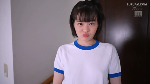 室内 · 站立 · 半身 · 体操服