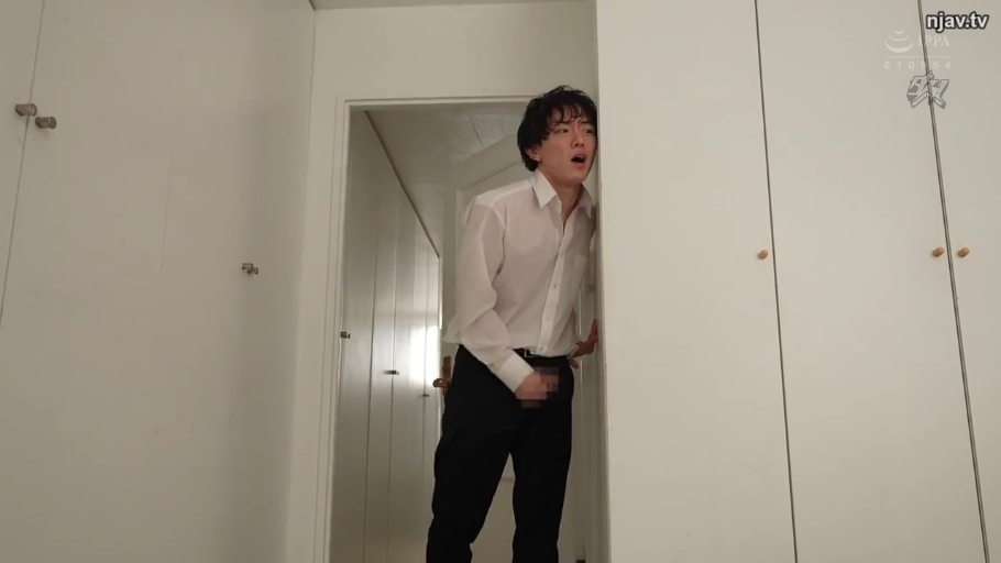 性交 · 沙发 · 丝袜 · 自然 · 色情内容 · 仰卧 · 生殖器