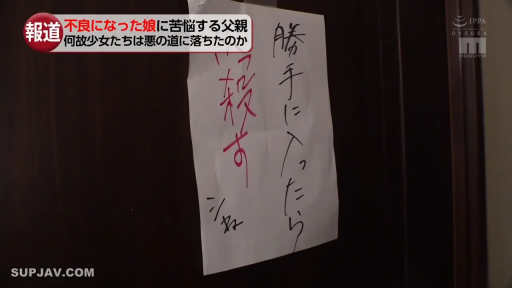 全裸 · 浴室 · 花洒 · 沐浴 · 站立弯腰 · 侧面躯干 · 湿身泡沫