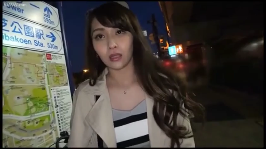 胸部 · 揉乳 · 站立 · 陶醉 · 白色上衣 · 厨房 · 背后抱 · 厨具