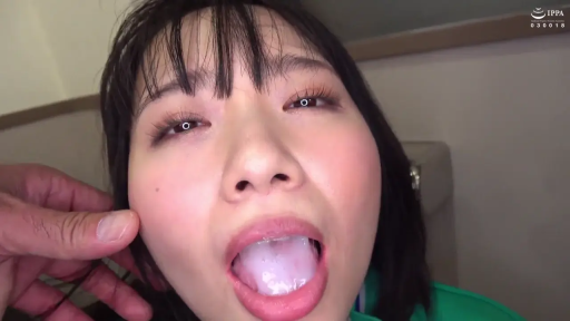 室内 · 迷离 · 精液 · 口腔 · 手 · 绿色运动服 · 仰头张嘴 · 口爆后