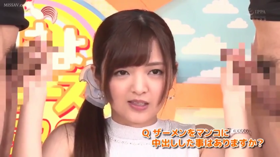 室内 · 全裸 · 项链 · 欢愉 · 乳房特写 · 性交中 · 后入式姿态 · 男手出镜