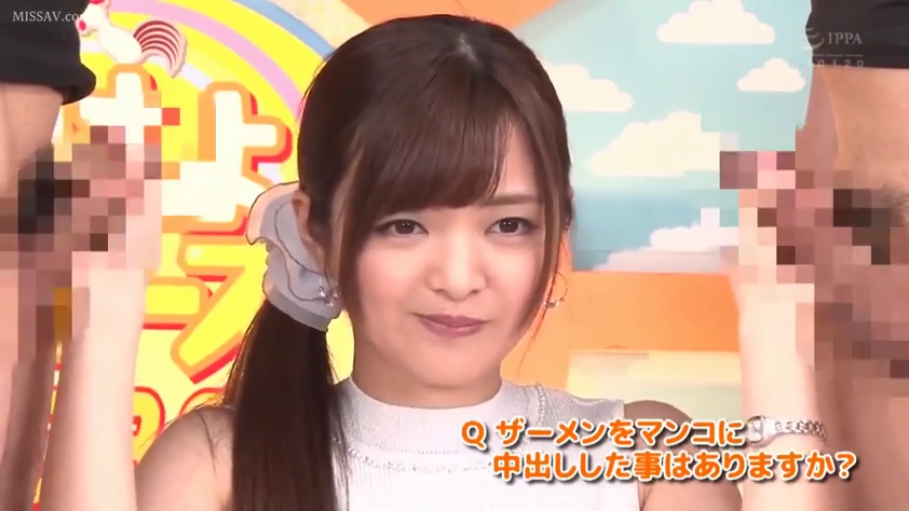 坐姿 · 胸部 · 揉乳 · 演播室 · 娇羞 · 分屏 · 圣诞树 · 圣诞服