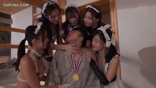 Indoor · Horizon · 浴衣 · 多人 · Multiplayer Interaction · 开心 · 围坐 · 金牌