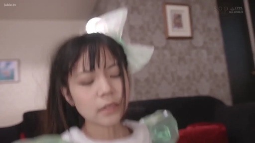 室内 · 脸部特写 · 女仆装 · 正面