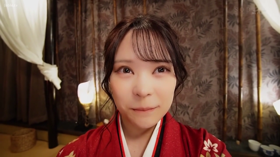 室内 · 胸部特写 · 站立 · 诱惑 · 多人 · 项圈 · 皮质情趣内衣 · 集体展示