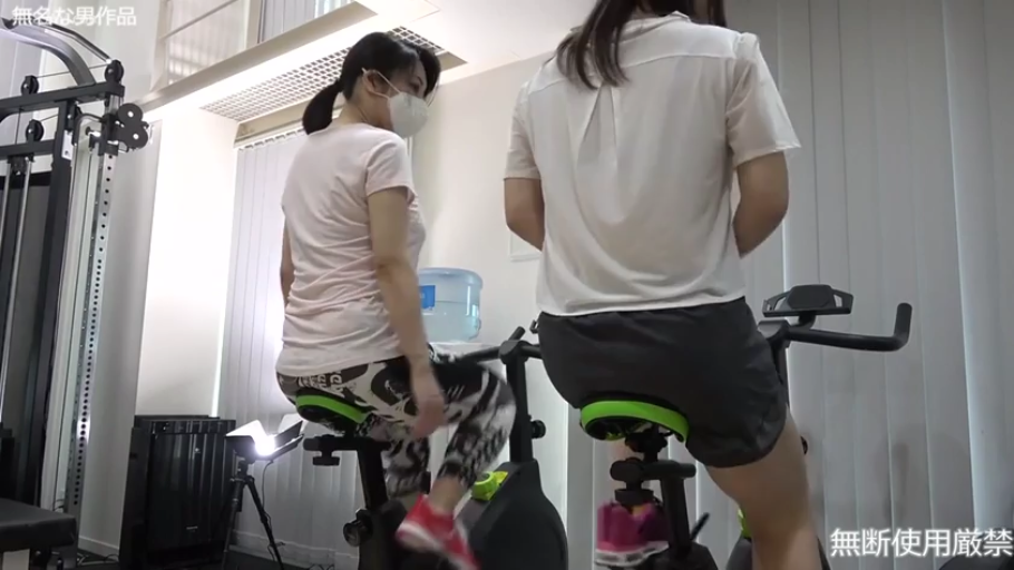 坐姿 · 全景 · 背影 · 健身房 · 运动服 · 动感单车 · 骑行