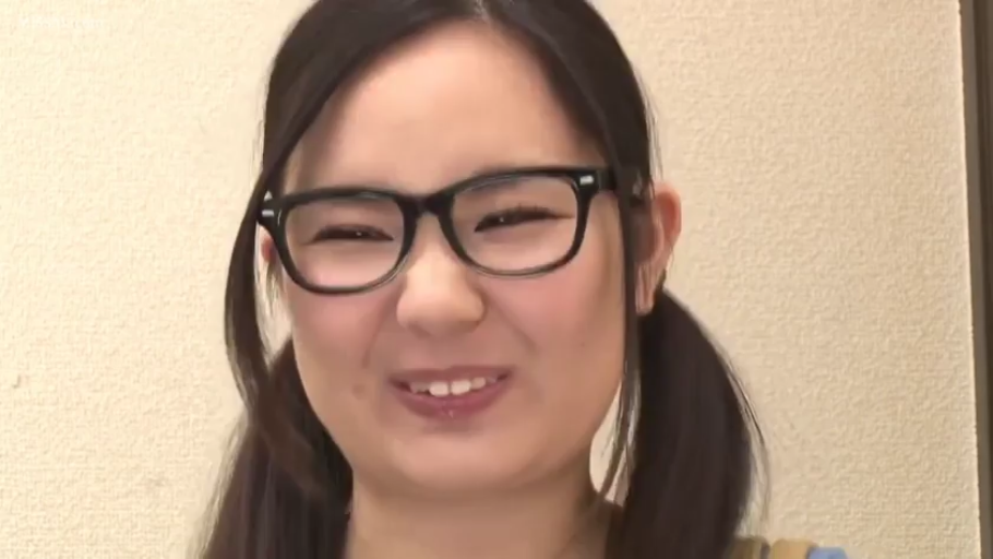 室内 · 脸部特写 · 便装