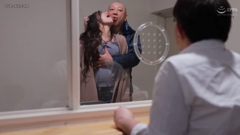 揉乳 · 站立 · 中景 · 张口 · 针织衫 · 隔断房 · 玻璃隔窗 · 探监风