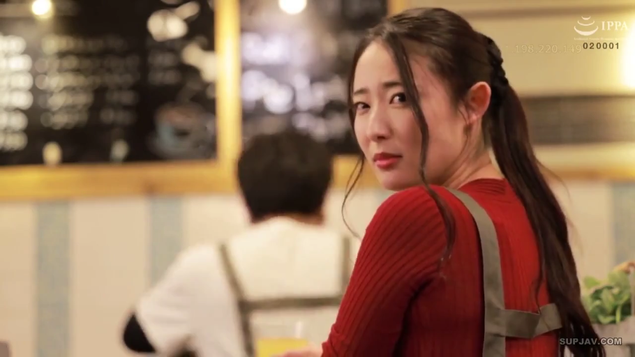 脸部 · 角色扮演 · 回眸 · 注视 · 餐厅 · 红毛衣 · 疑惑 · 价目表