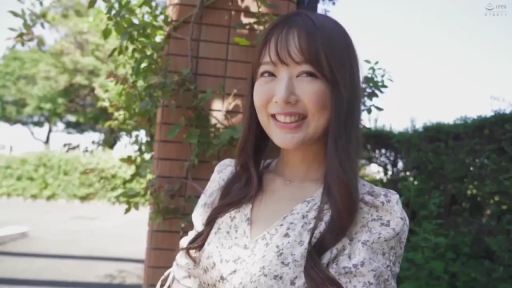 室内 · 面部 · 俯身 · 全裸 · 长发 · 哭泣 · 悲伤