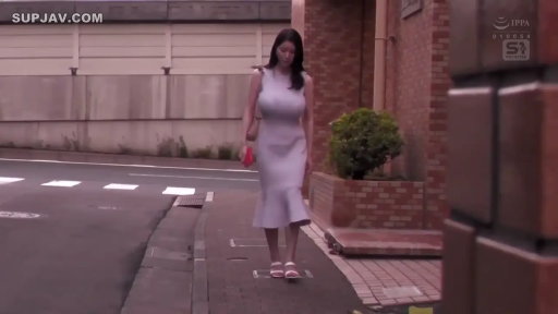 全身 · 街道 · 紧身连衣裙