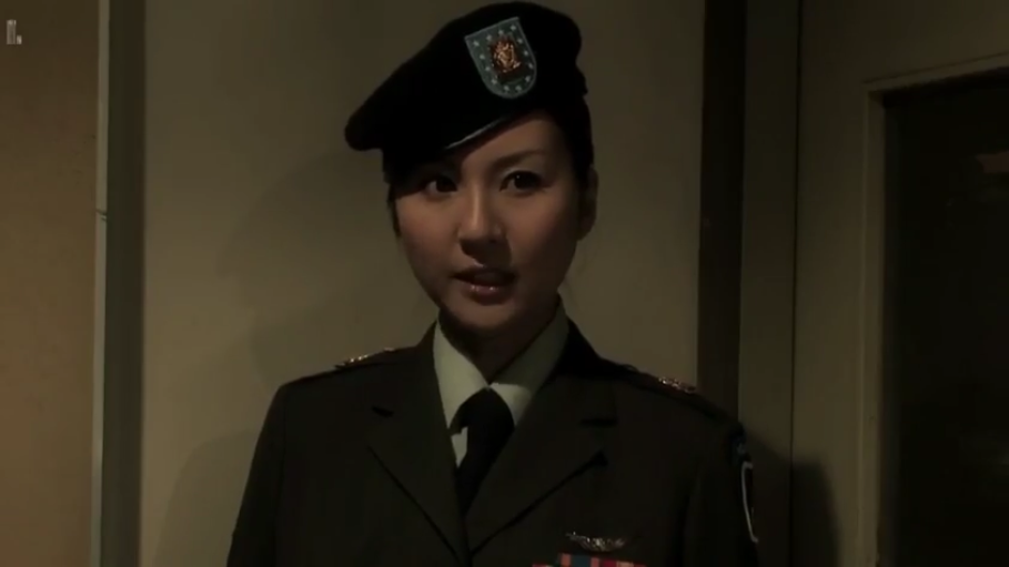 室内 · 严肃 · 站立 · 谈话 · 上半身 · 军装