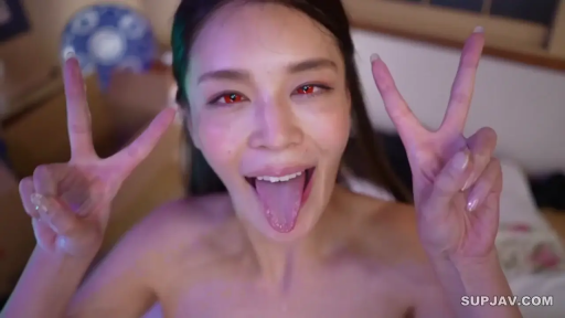 室内 · 全裸 · 一人称視点 · 顔のクローズアップ · 仰视 · 舌を出して · 興奮