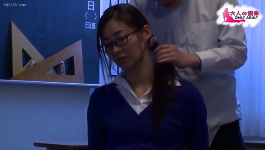 面部 · 俯身 · 护士服 · 角色扮演 · 陶醉 · 舔舐 · 医用手套 · 诊所