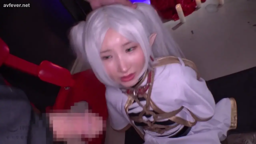 室内 · 忧郁 · 跪姿 · 上半身 · 绳索 · Cosplay服 · 被捆绑 · 白发