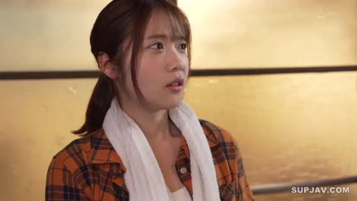 格子衬衫 · 室内 · 脸部特写 · 站立 · 凝视 · 毛巾 · 惊讶 · 素人