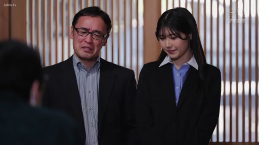 交谈 · 眼镜 · 办公室 · 站立 · 西装 · 职场 · 沮丧