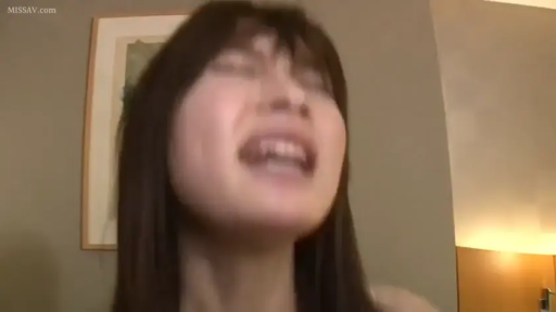 坐姿 · 面部 · 销魂 · 裸體 · 特寫 · 酒店 · 高潮