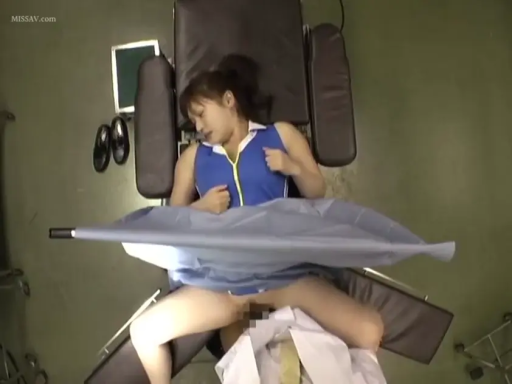 性行为 · 忍耐 · 私处 · 俯拍 · M-shaped legs · 运动服 · 检查室 · 检查台