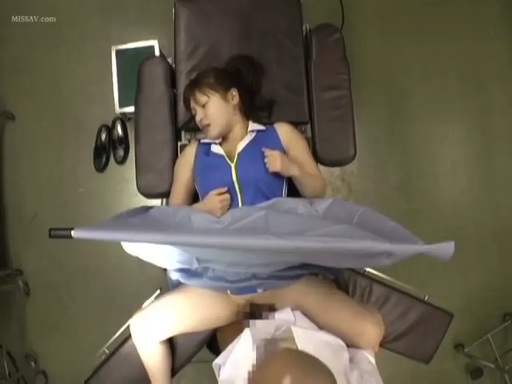 Whole body · Close your eyes · Supine · 视角 · Medical Office · 运动服 · 诊疗 · 检查台