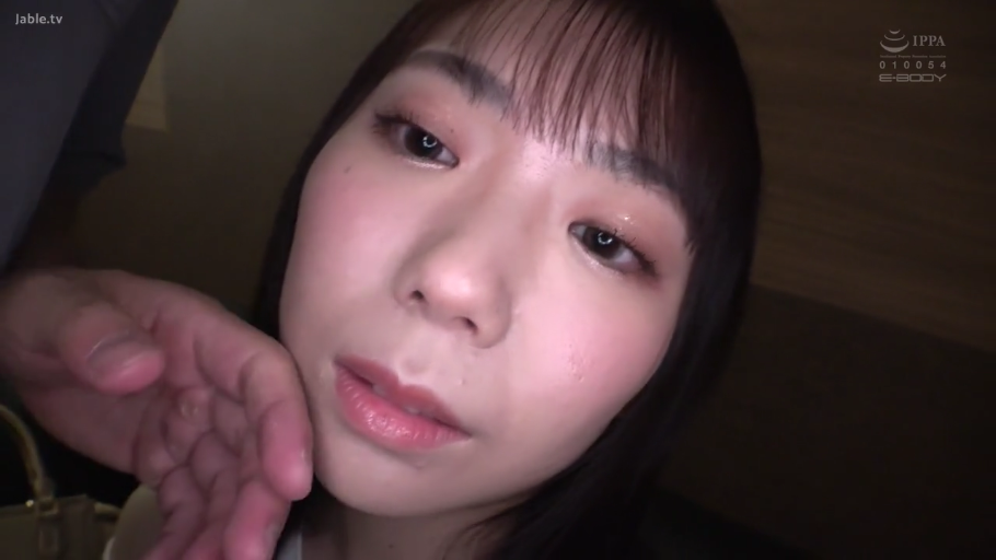 室内 · 顔部のクローズアップ · 常服