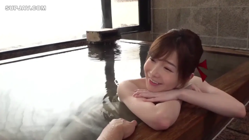 全裸 · 平静 · 半身 · うつ伏せ · 沐浴 · 温泉 · 蒸汽 · 木池