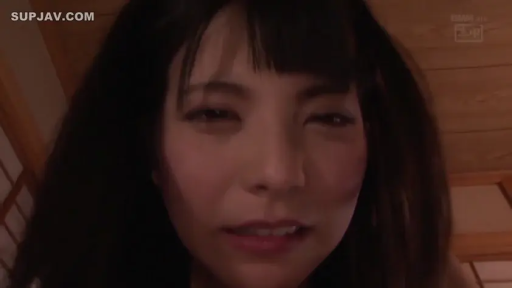 室內 · 脸部 · 迷離 · 凝视 · 大特写