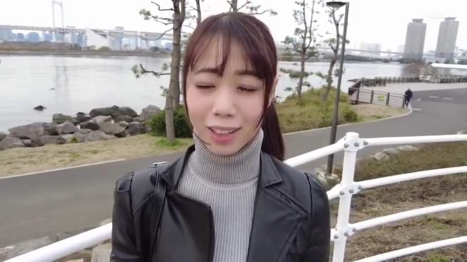 全身 · 骑乘位 · 性交 · 全景 · 酒店房间 · 紫色蕾丝内衣套装 · 单人沙发 · 沉醉