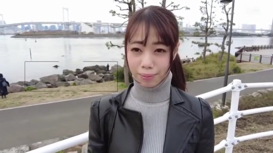 性交 · 床上 · 迷离 · 白色内裤 · 枕头 · 多人 · 仰卧抬腿 · 交合处