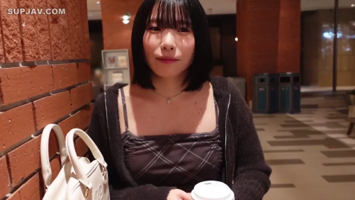 按摩室 · 按摩床 · 全景 · 俯卧 · 按摩 · 按摩 · 粉色睡衣 · 舒适