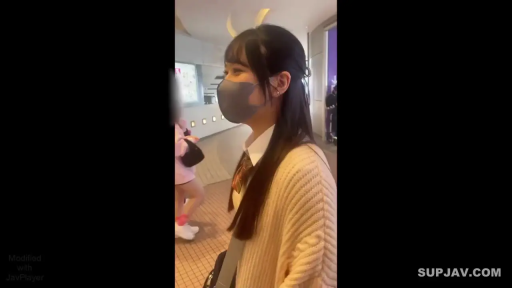 侧面 · 全裸 · 卧室 · 迷离 · 挑逗 · 侧脸特写 · 触摸嘴唇