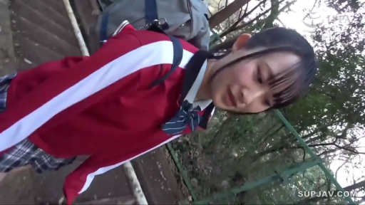 俯身 · 半身 · JK制服 · 户外